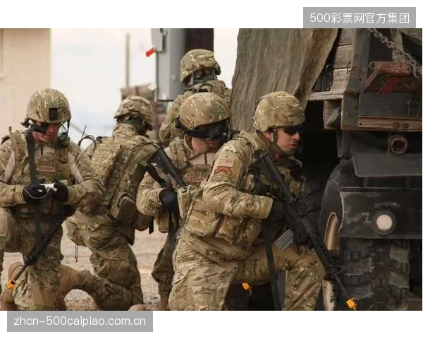 伊拉克队部分核心球员在俱乐部和国家队双线作战消耗巨大，体能储备将是其应对小组赛密集赛程的一大挑战。